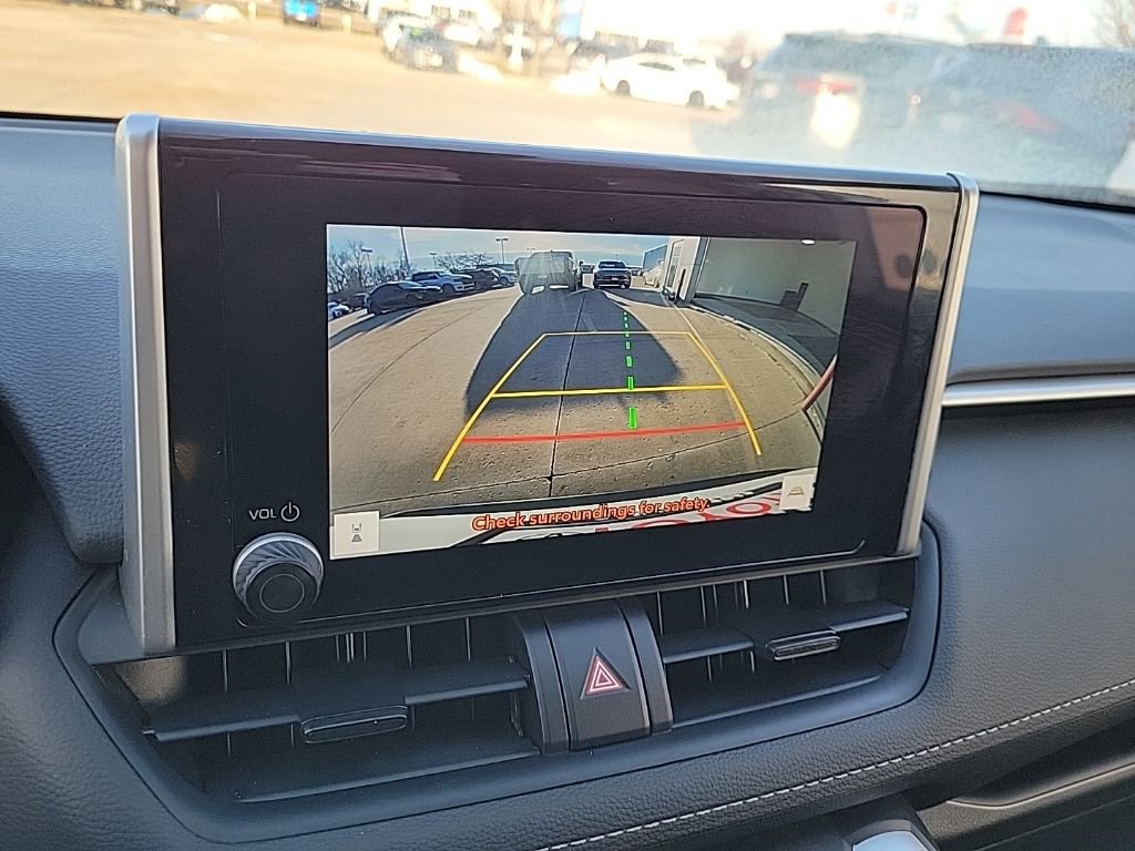 Used 2025 Toyota RAV4 XLE image 20