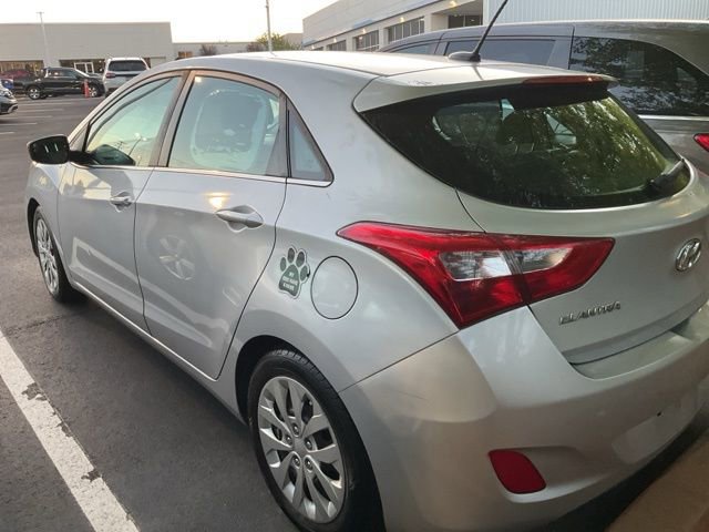 Used 2017 Hyundai Elantra GT image 8