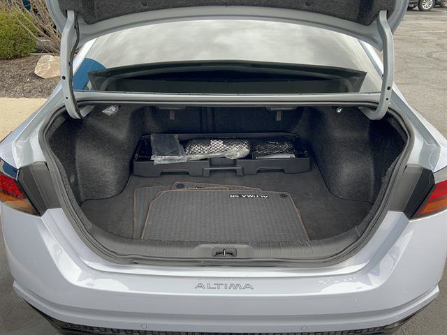 Used 2024 Nissan Altima 2.5 SR w/ SR Premium Package image 9