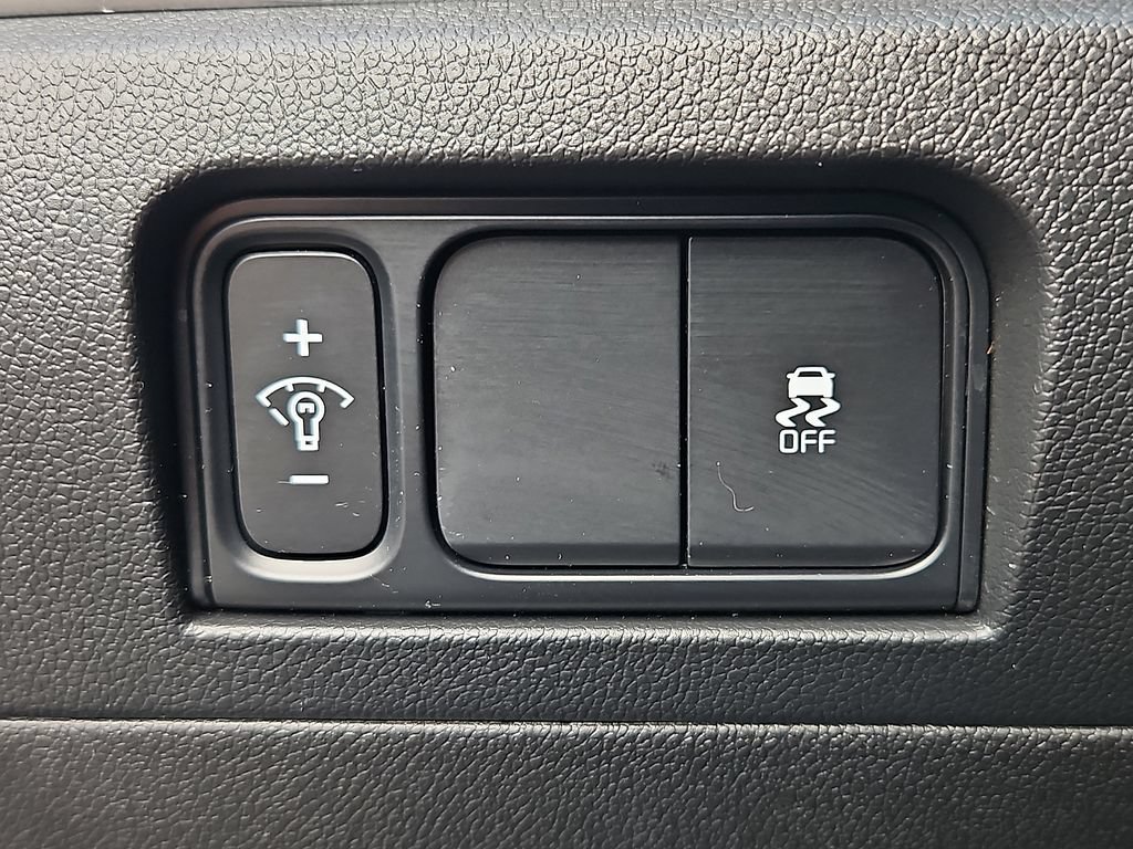 Certified 2026 Kia Sorento LX FWD image 25
