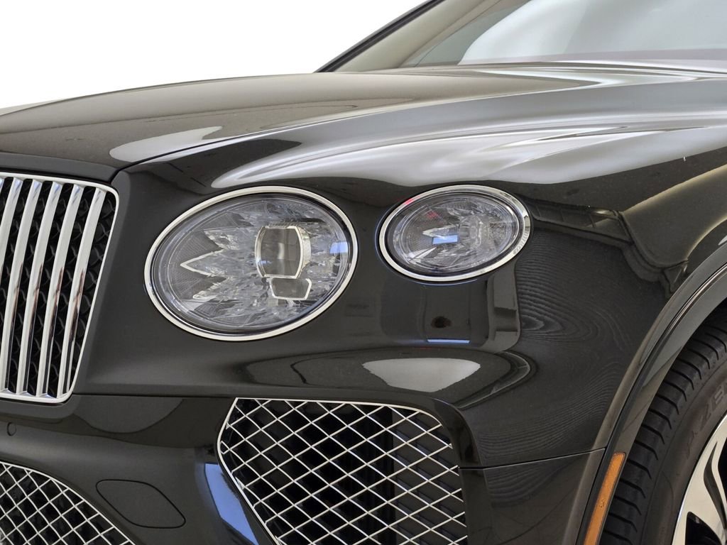 Used 2024 Bentley Bentayga image 10