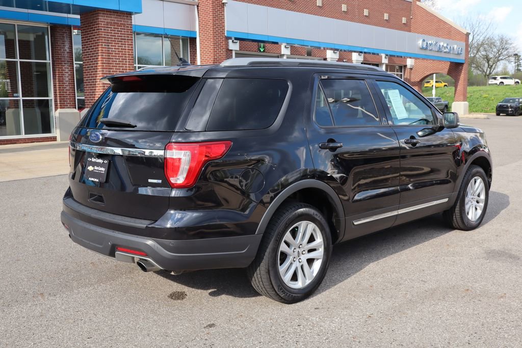 Used 2019 Ford Explorer XLT w/ Equipment Group 202A AWD/4WD image 32