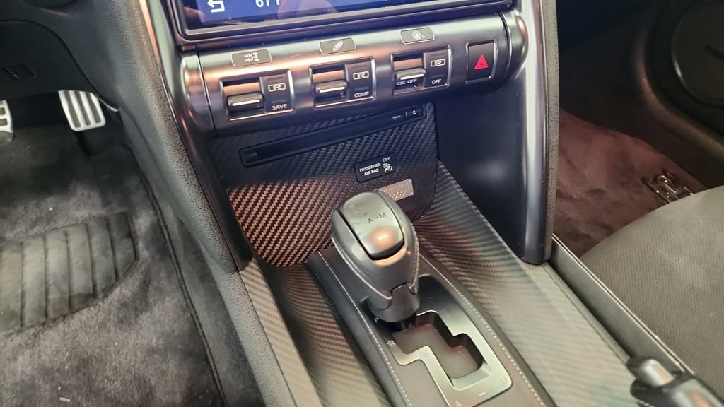 Used 2015 Nissan GT-R Premium AWD/4WD image 37