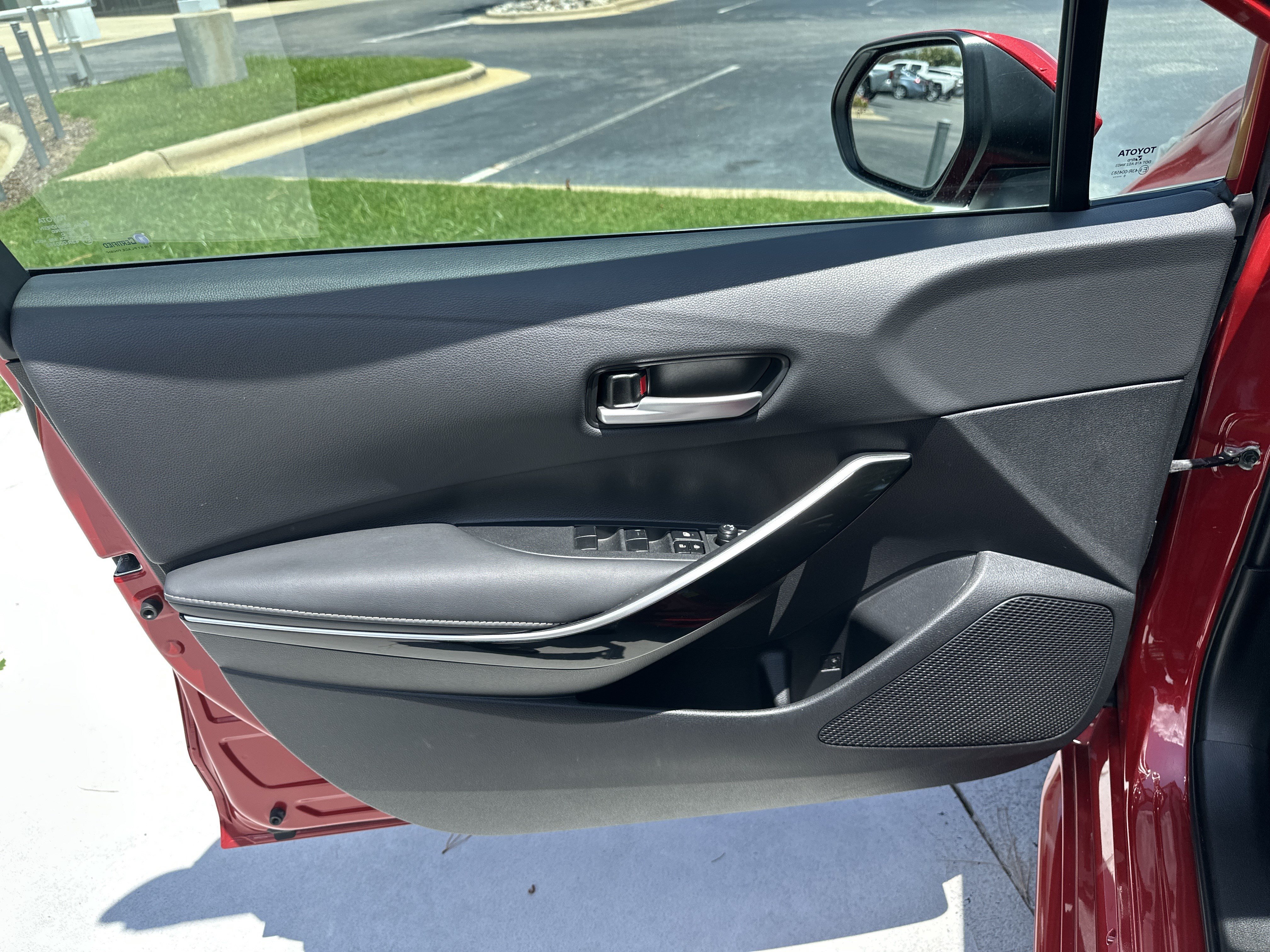Certified 2021 Toyota Corolla XLE FWD image 14
