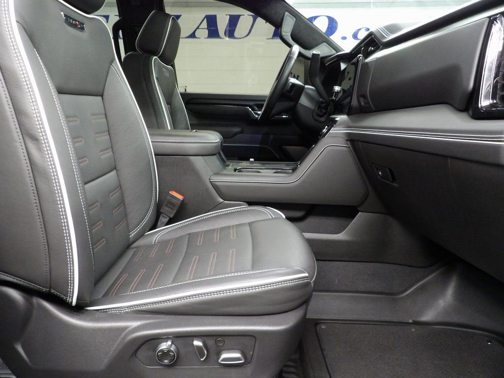 Used 2025 GMC Sierra 2500 AT4X image 35