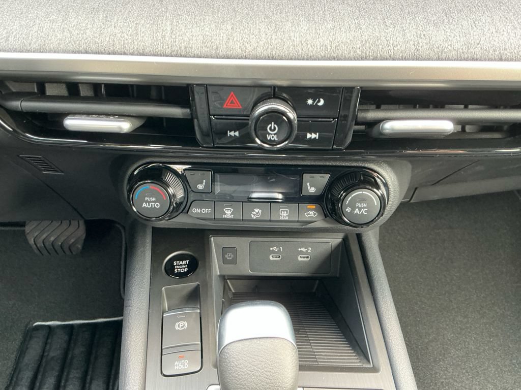 New 2026 Nissan Kicks SV w/ Cold Weather Package FWD image 22