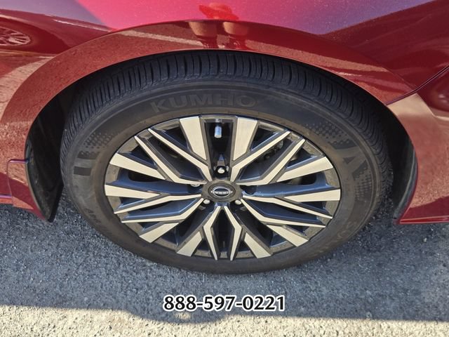 Used 2024 Nissan Altima 2.5 SV w/ SV Premium Package FWD image 6