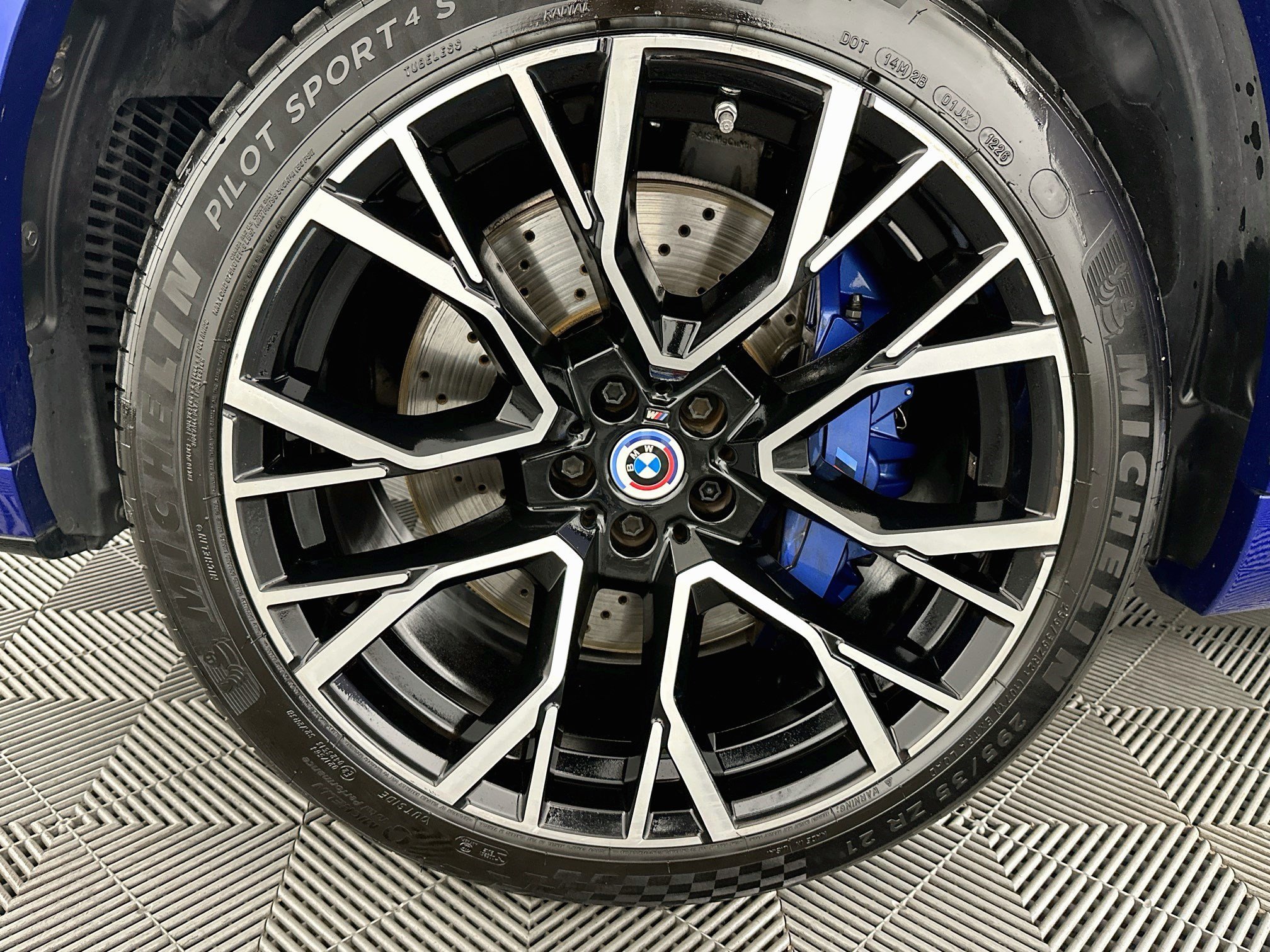 Used 2023 BMW X5 M w/ Competition Package AWD/4WD image 36