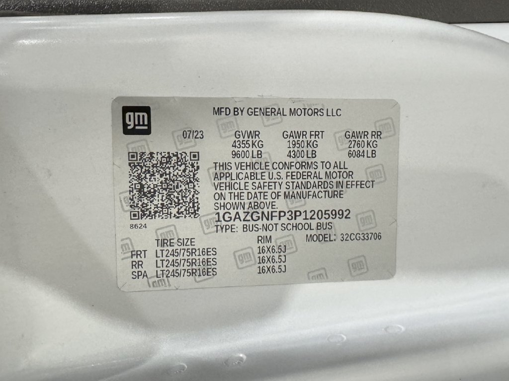 Used 2023 Chevrolet Express 3500 LS RWD image 33