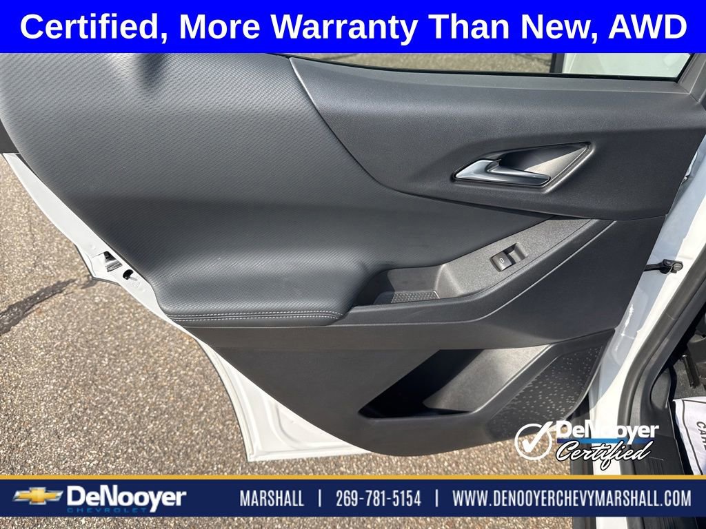 Used 2026 Chevrolet Equinox LT AWD/4WD image 12