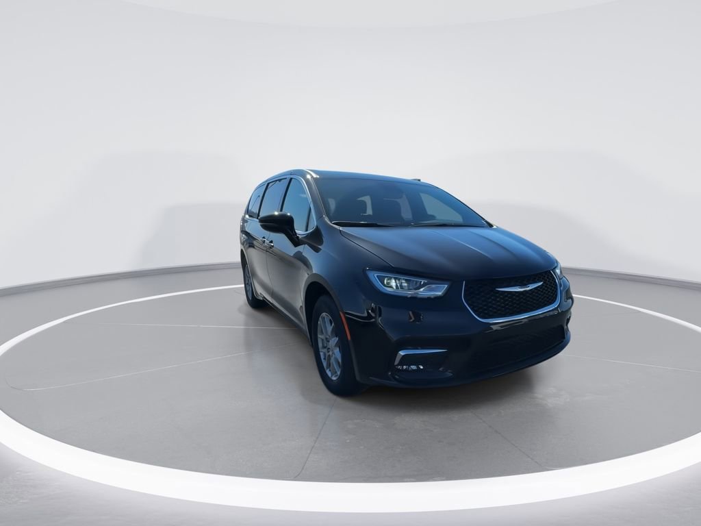 New 2026 Chrysler Pacifica Select FWD image 2