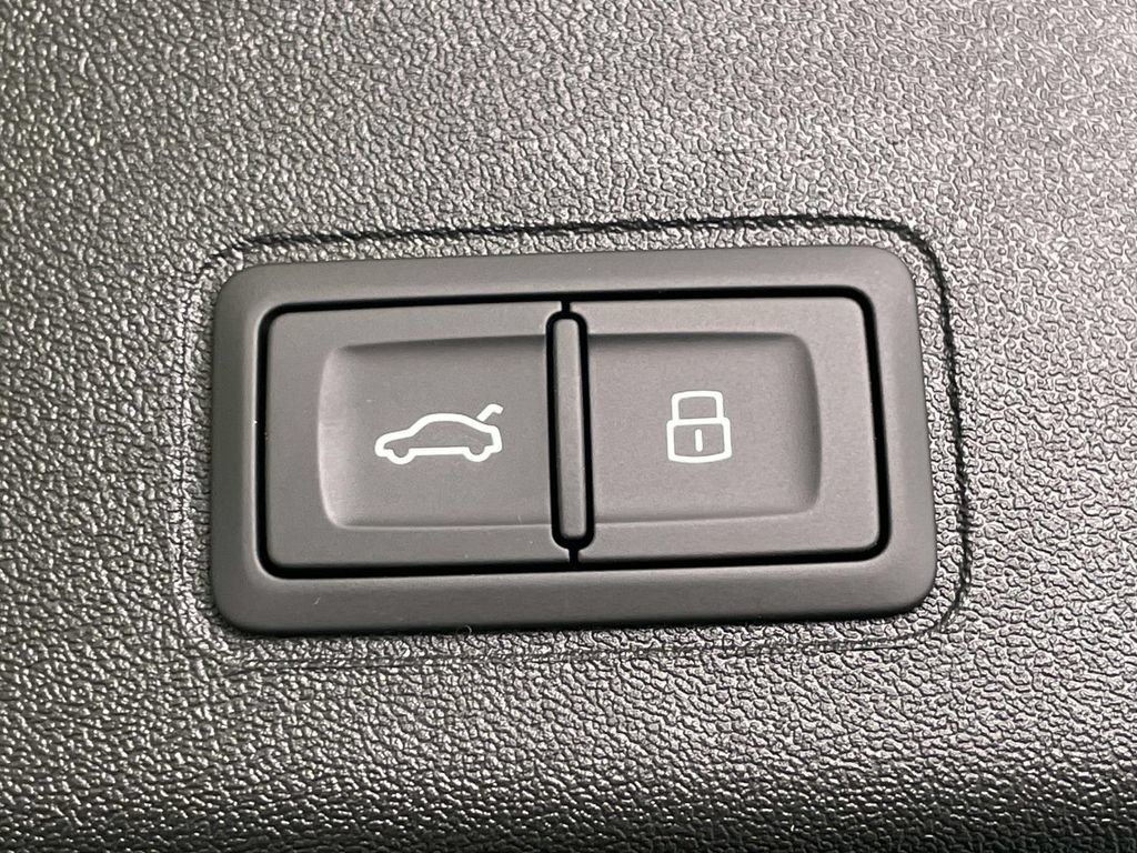 New 2026 Audi Q3 quattro 2.0T AWD/4WD image 21