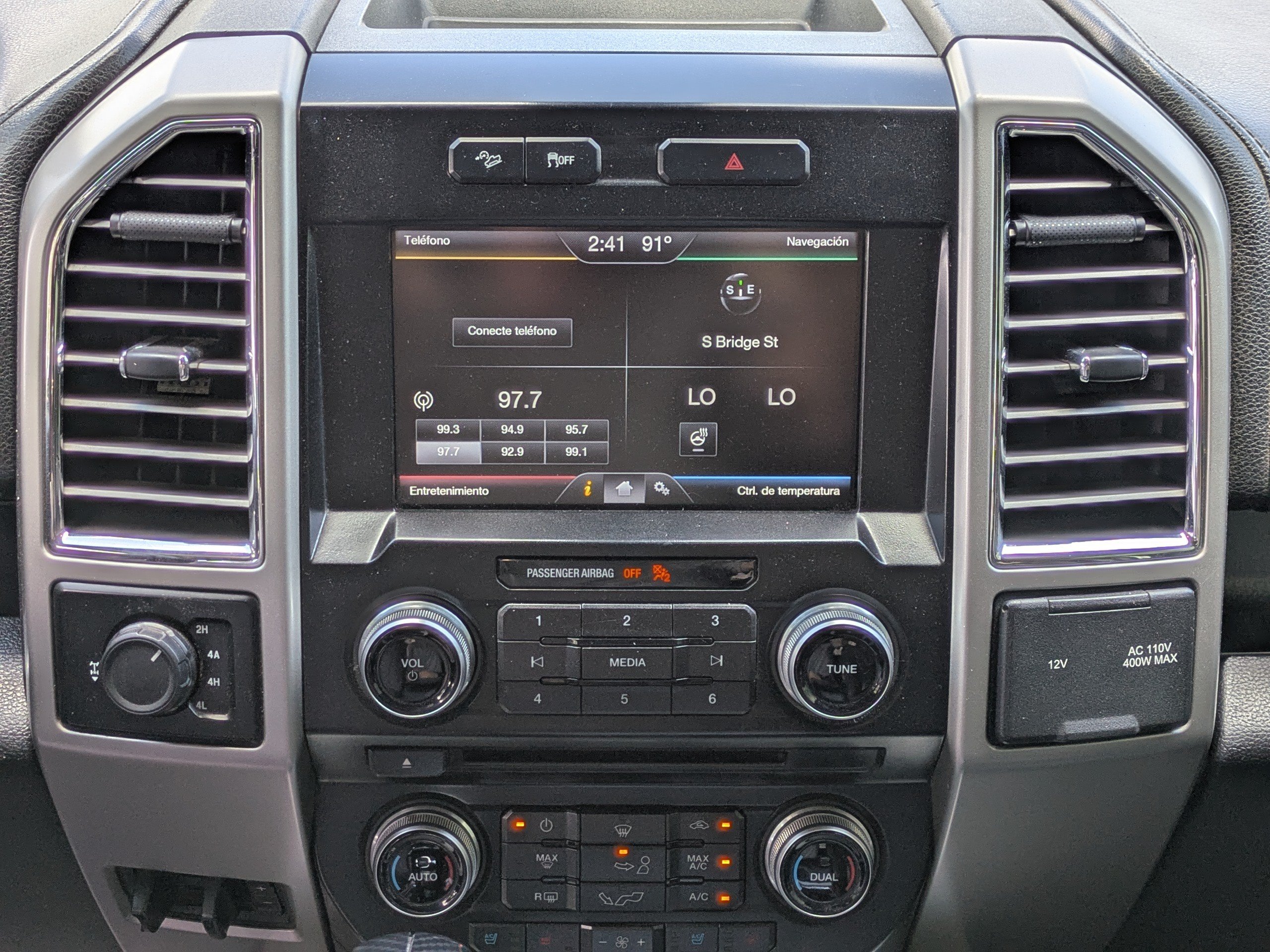 Used 2015 Ford F150 Lariat w/ Equipment Group 502A Luxury AWD/4WD image 17