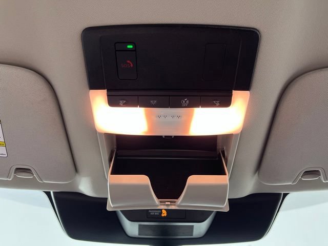 Used 2024 Nissan Pathfinder SV FWD image 35