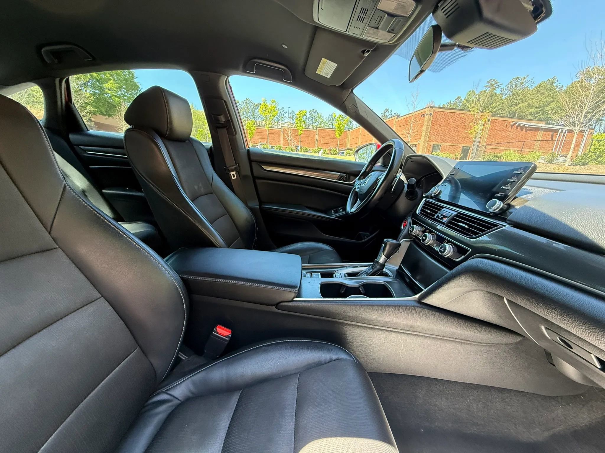 Used 2018 Honda Accord Sport image 21