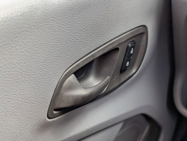 Used 2018 Ford Transit 250 Medium Roof image 35