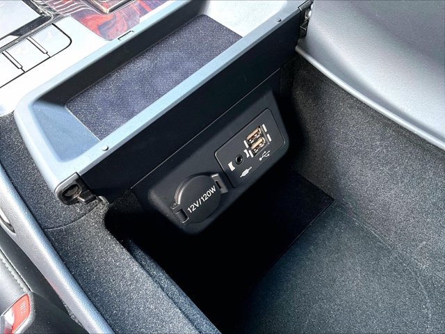 Used 2022 Lexus LS 500 w/ Interior Upgrade Package RWD image 26