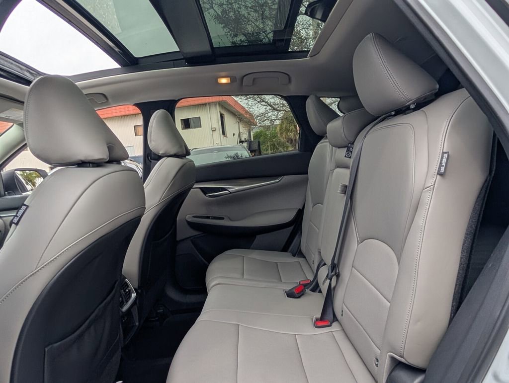 Used 2023 INFINITI QX50 Luxe image 12
