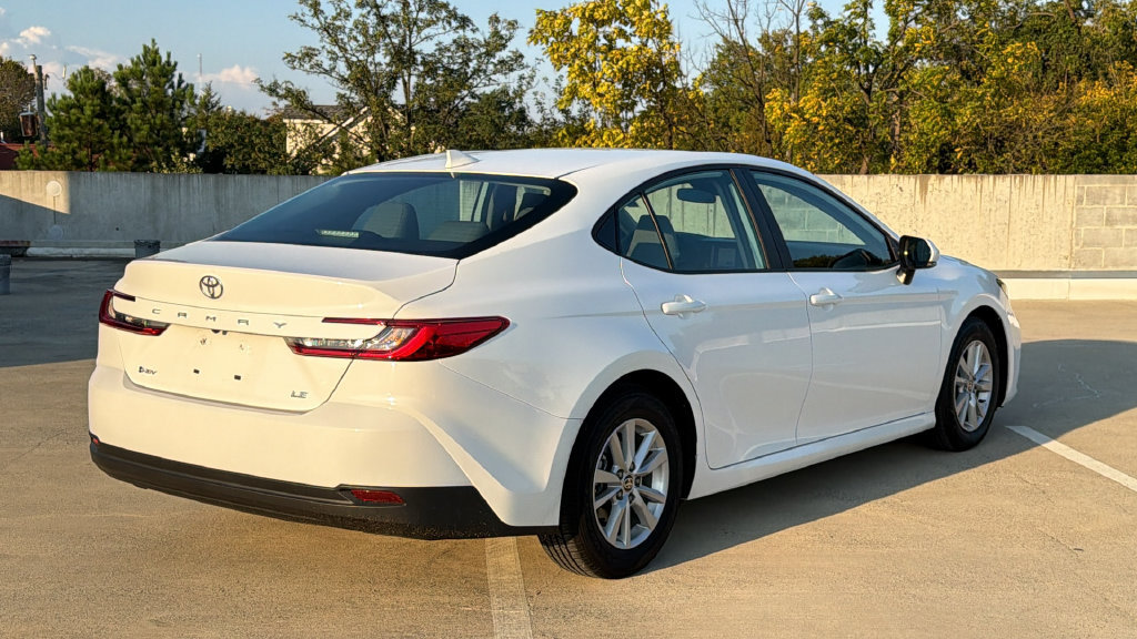 Used 2025 Toyota Camry LE FWD image 4