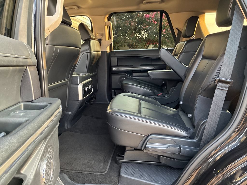 Used 2024 Ford Expedition XLT AWD/4WD image 15