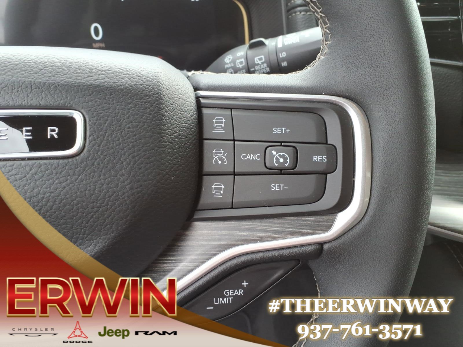 Certified 2024 Jeep Wagoneer Series II w/ Flexible Seating Group image 19