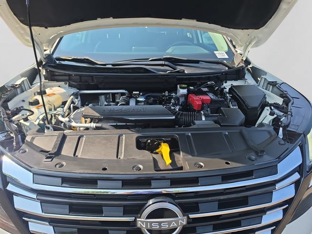 Used 2024 Nissan Rogue S FWD image 19