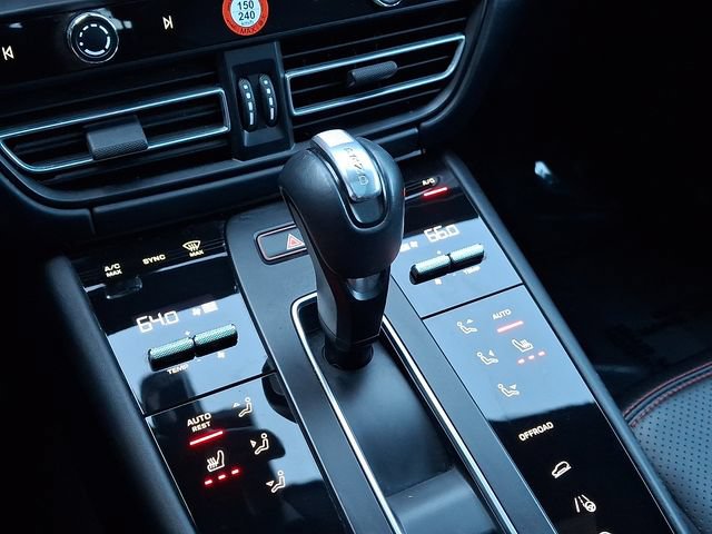Certified 2024 Porsche Macan GTS AWD/4WD image 18