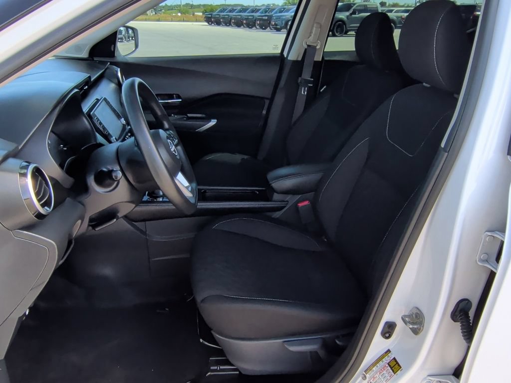 Used 2023 Nissan Kicks SV FWD image 12