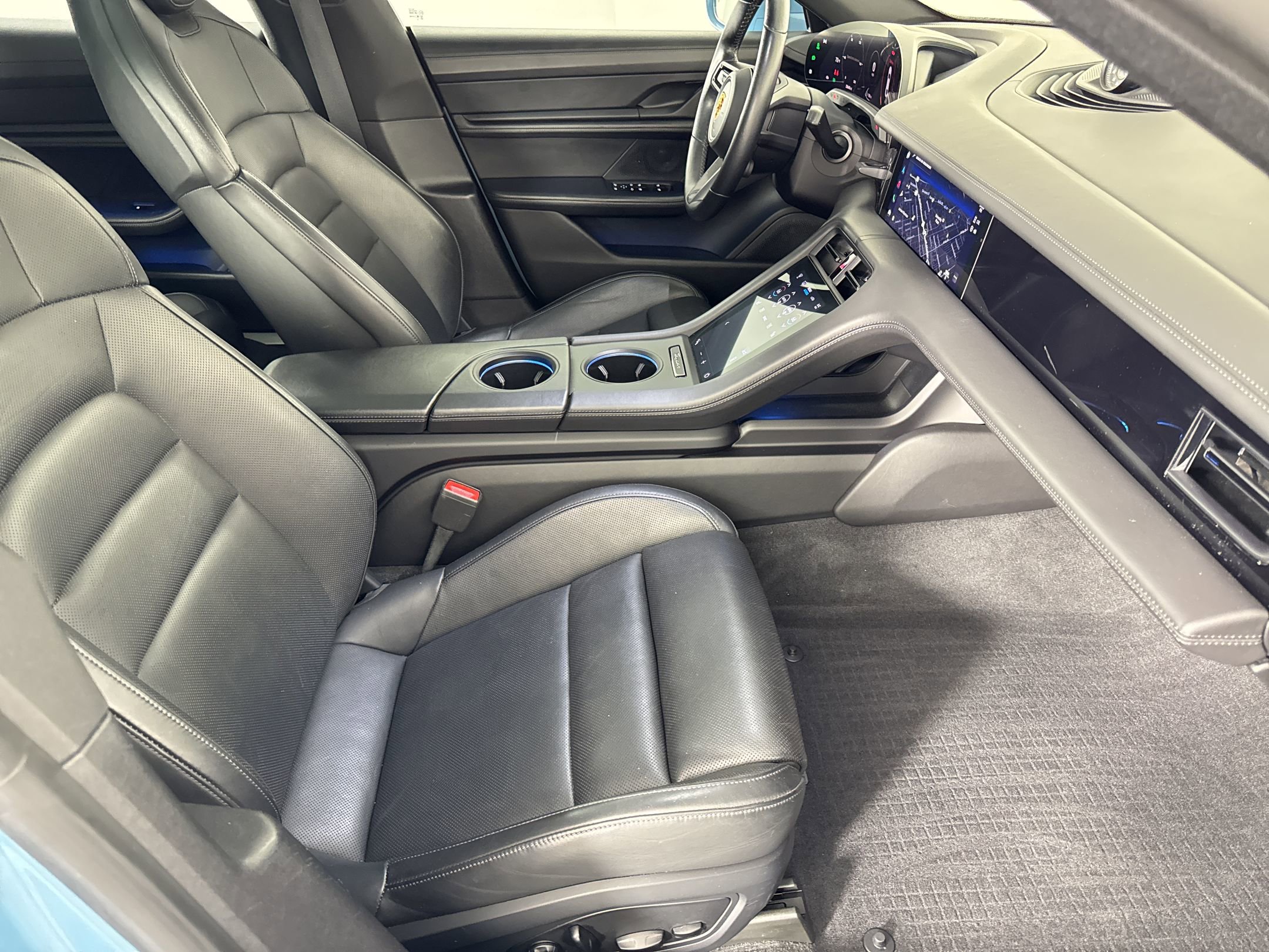 Certified 2021 Porsche Taycan 4S image 31