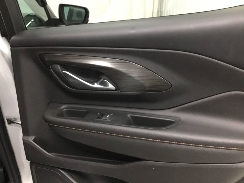 Used 2019 GMC Terrain SLT w/ Preferred Package image 21