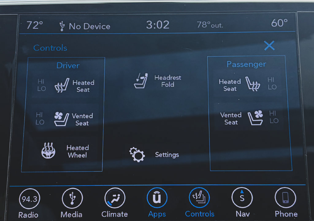 Used 2019 Chrysler Pacifica Limited w/ Tire & Wheel Group FWD image 21