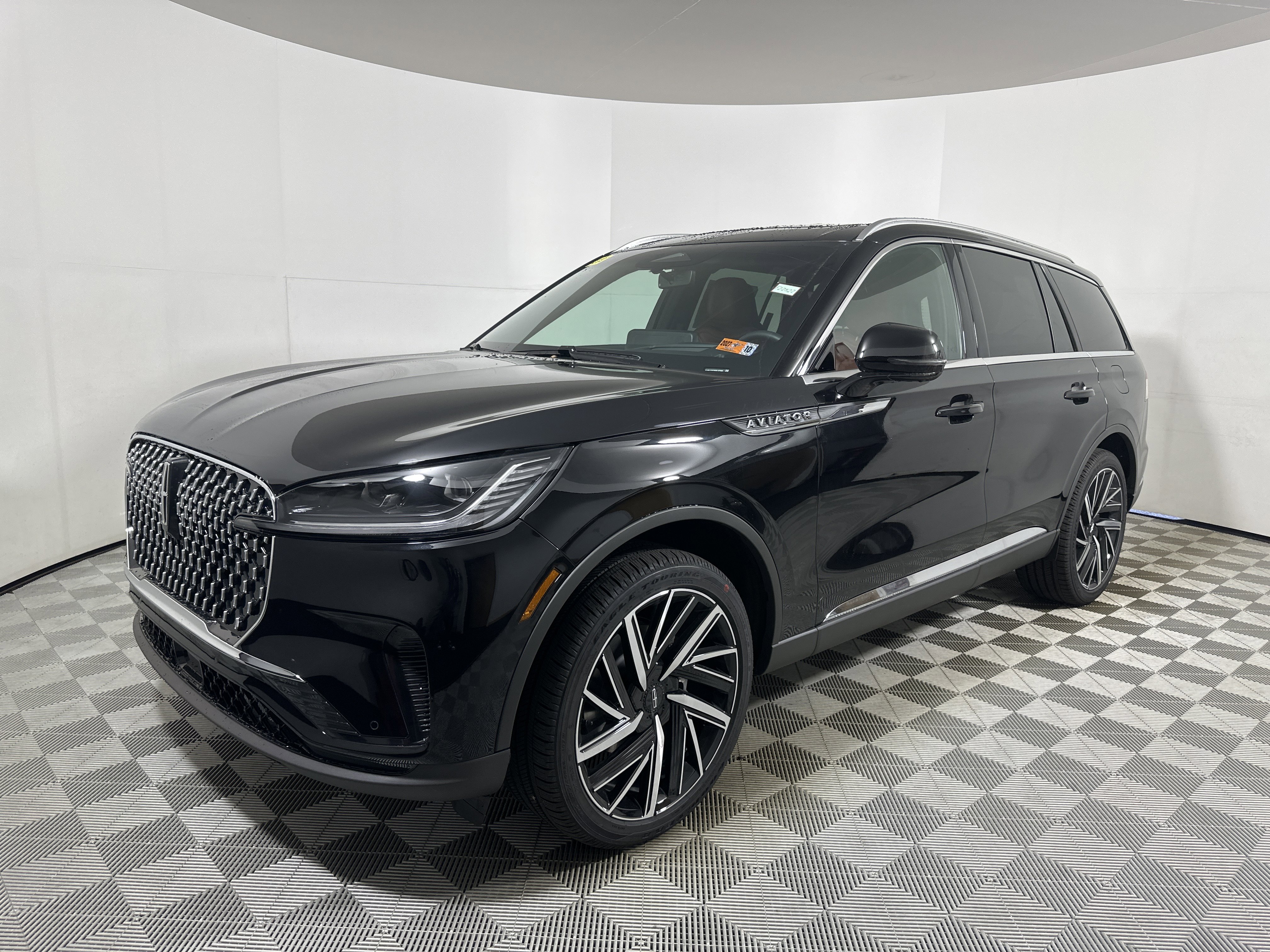 New 2025 Lincoln Aviator Reserve image 3