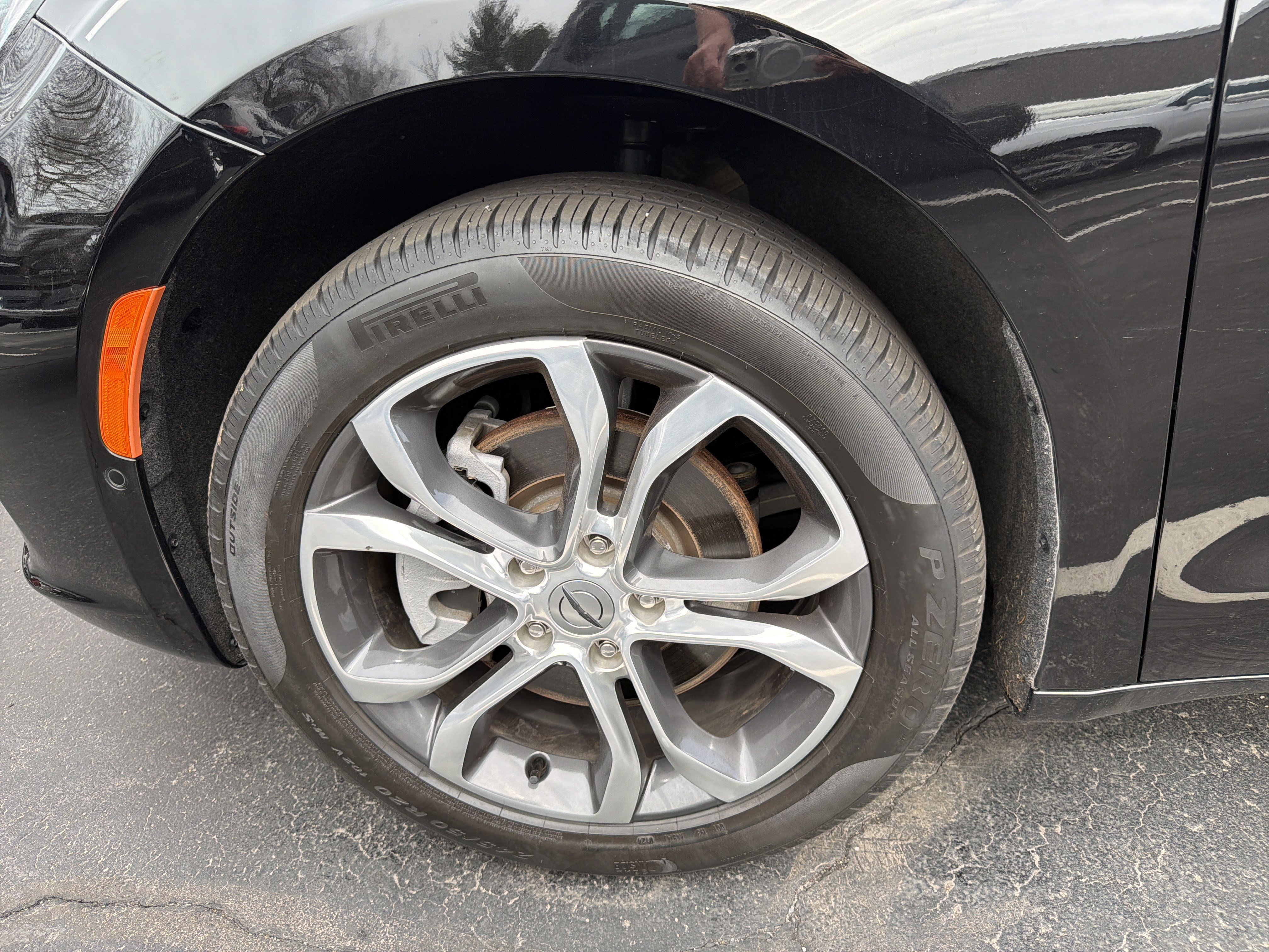 Used 2024 Chrysler Pacifica Pinnacle w/ Trailer Tow Group image 36