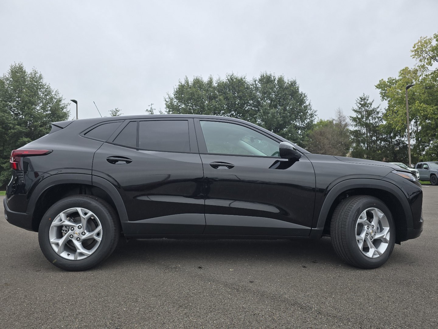 New 2026 Chevrolet Trax LS w/ LS Convenience Package FWD image 11