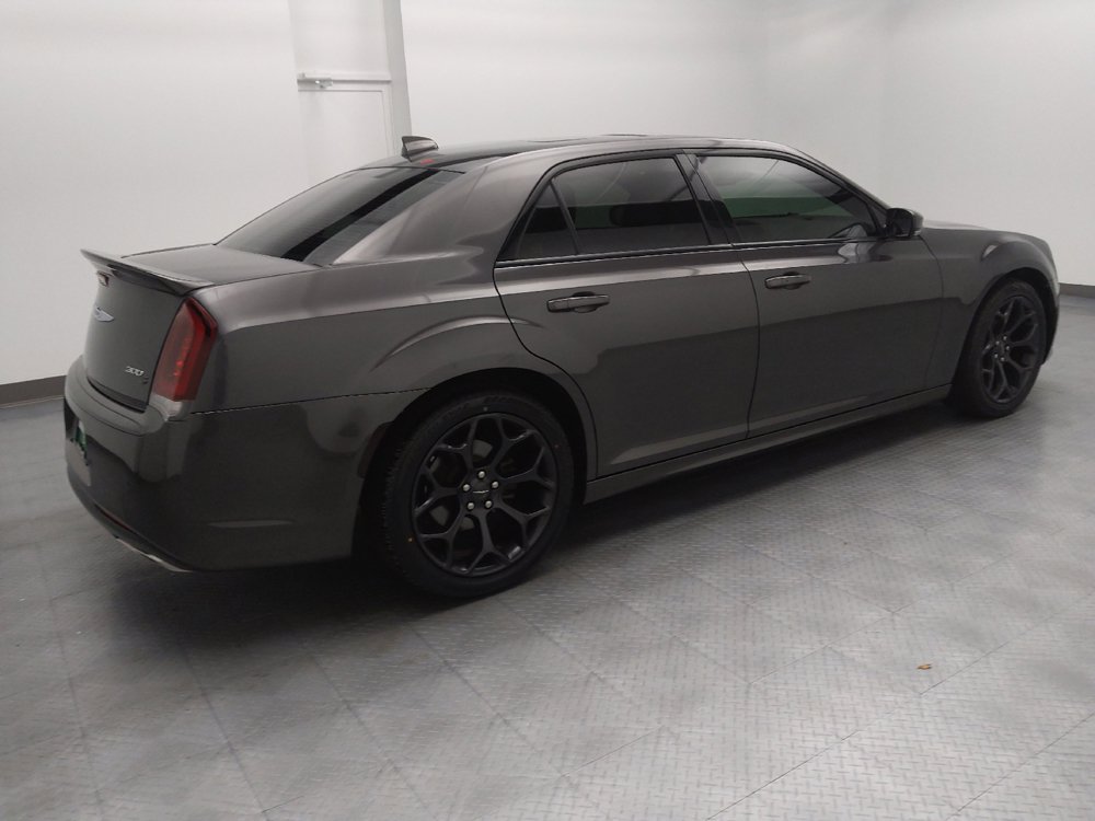 Used 2020 Chrysler 300 S w/ 300S Premium Group RWD image 10