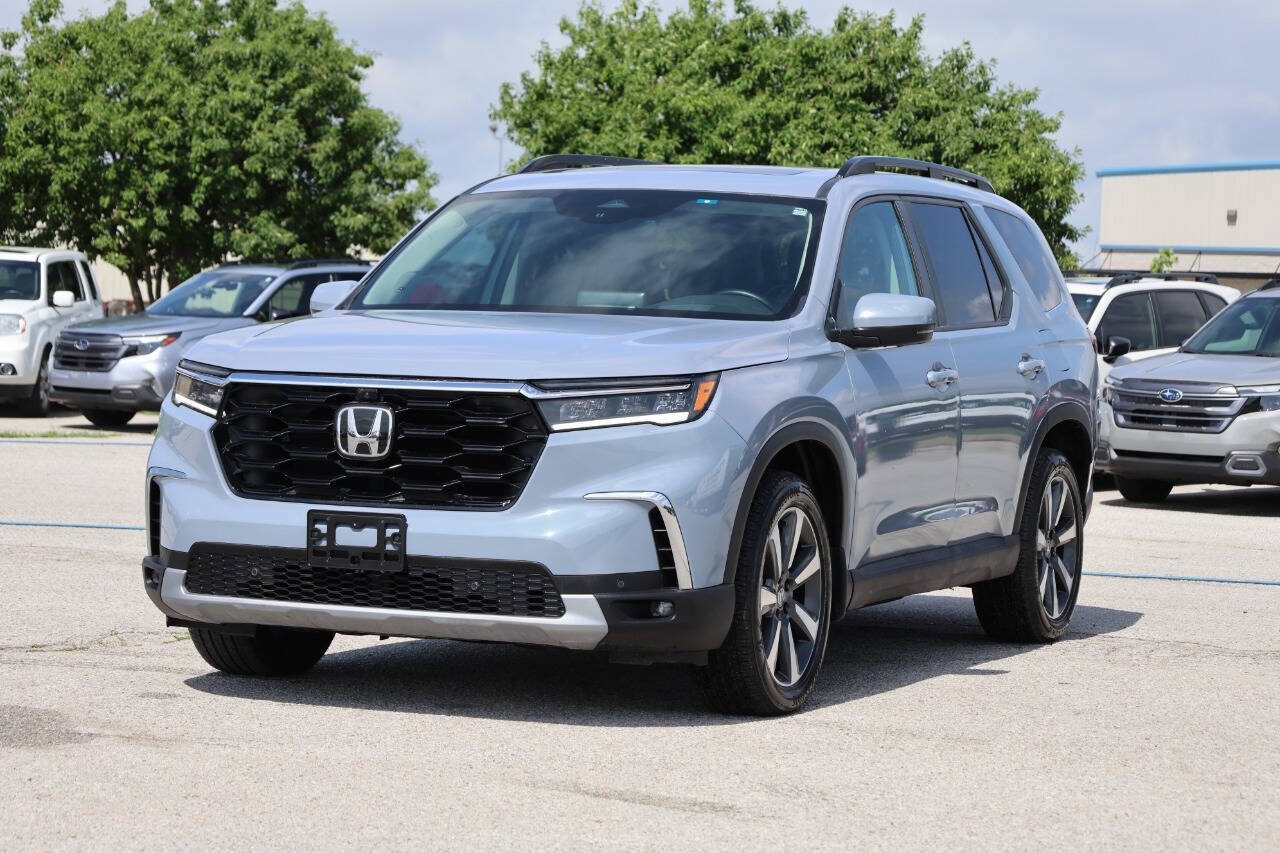 Used 2025 Honda Pilot Elite image 6