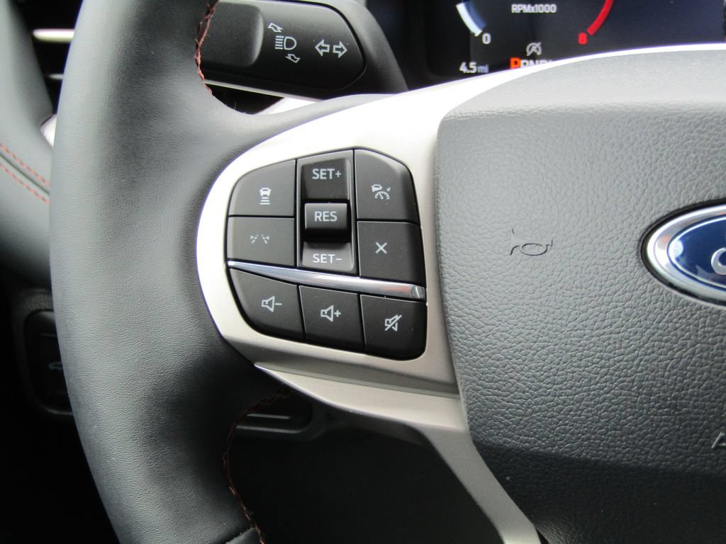 New 2026 Ford Explorer Active w/ Active Comfort Package AWD/4WD image 36
