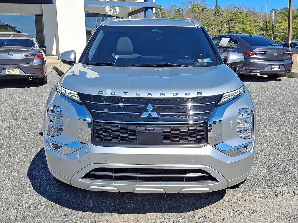 Used 2023 Mitsubishi Outlander SEL AWD/4WD image 2