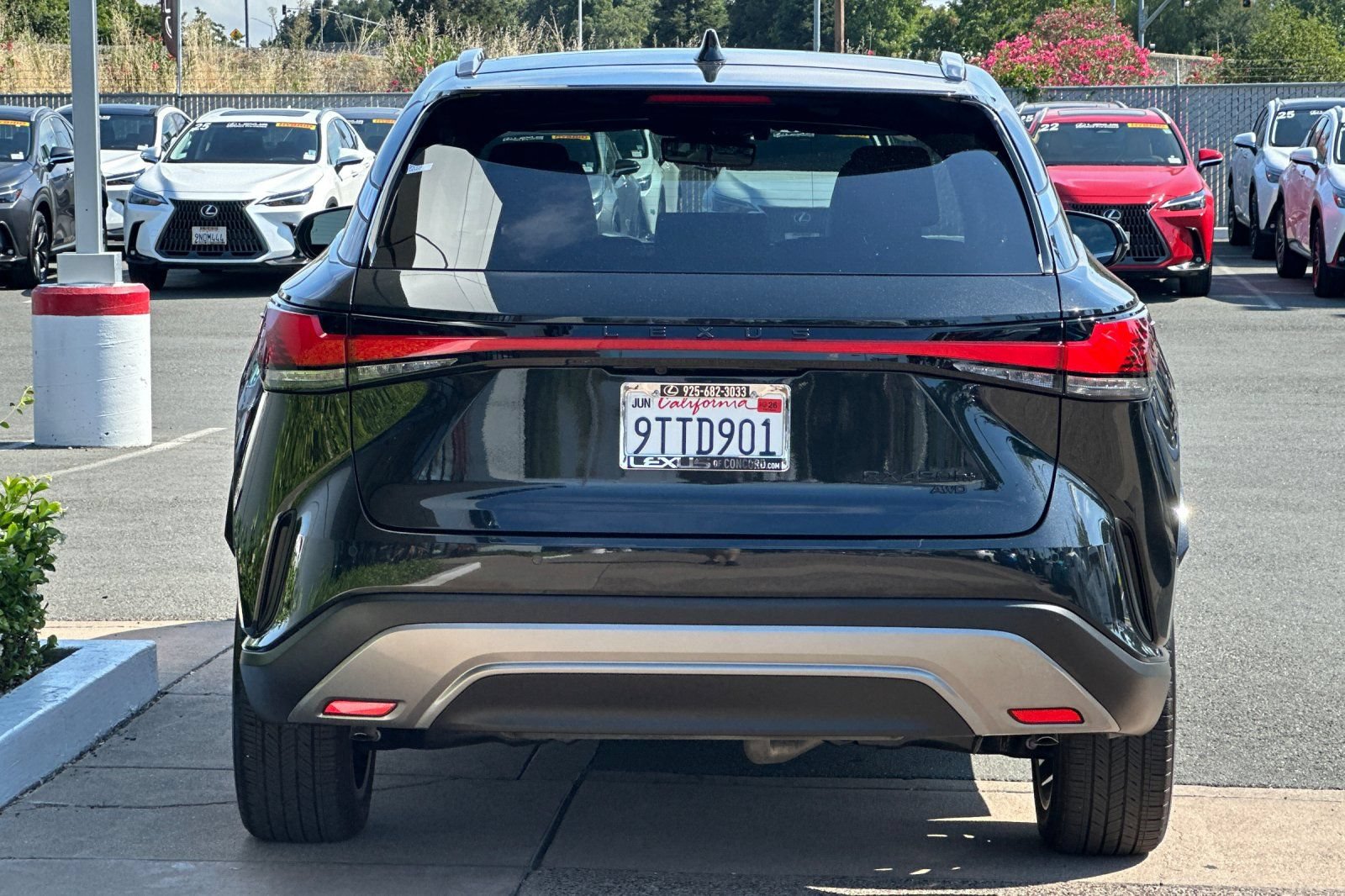 Used 2025 Lexus RX 450h AWD w/ Convenience Package image 5