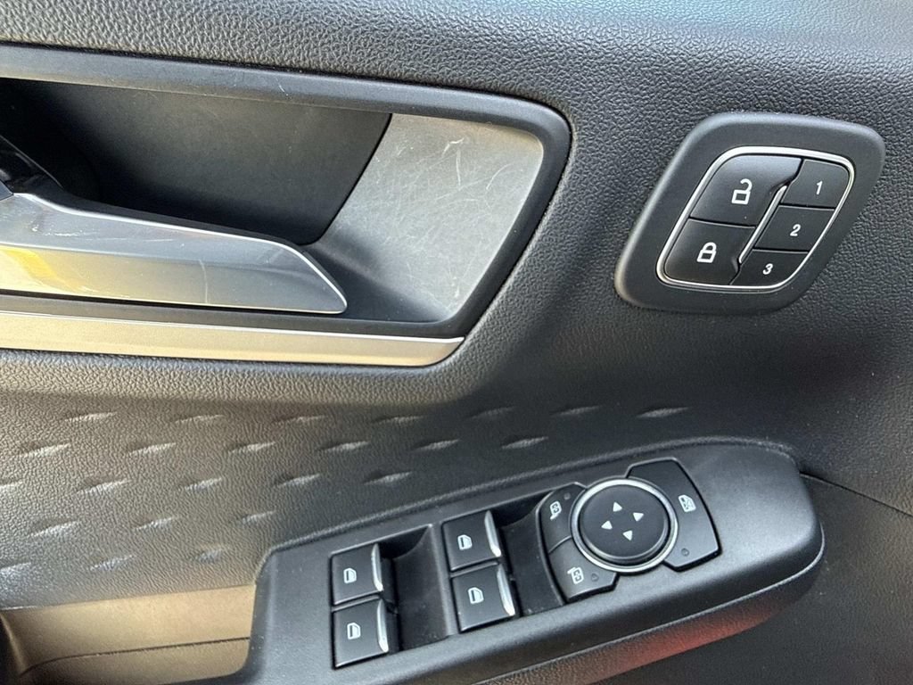 Used 2020 Ford Escape SEL FWD image 19