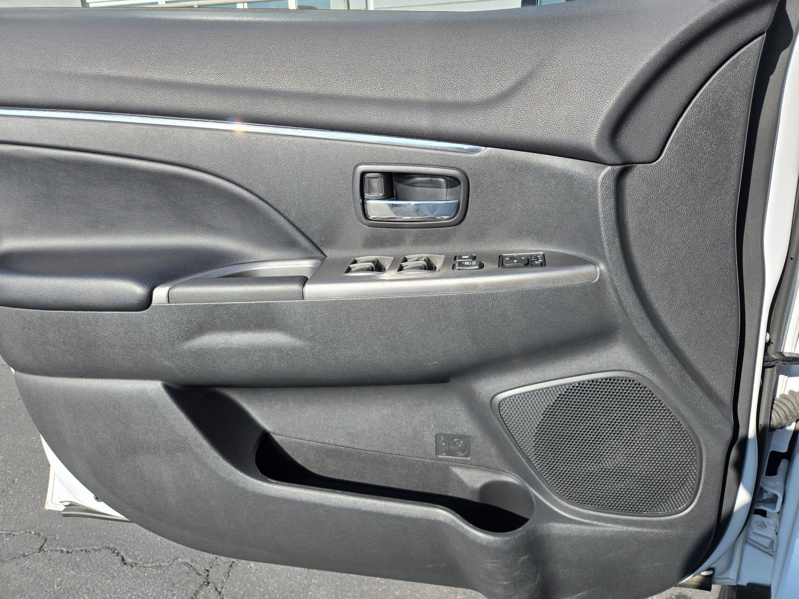 Used 2024 Mitsubishi Outlander Sport SE image 19