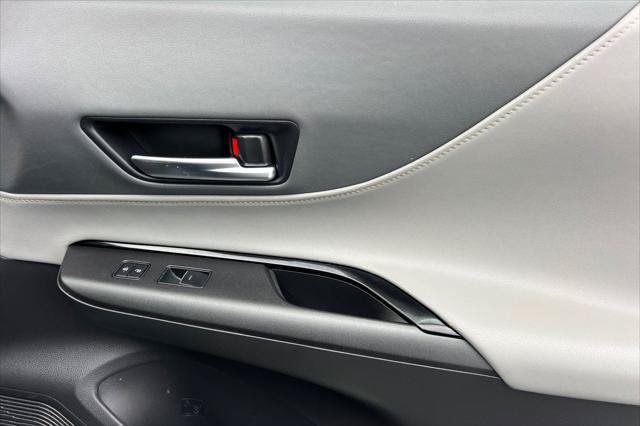 Certified 2024 Toyota Venza LE AWD/4WD image 19
