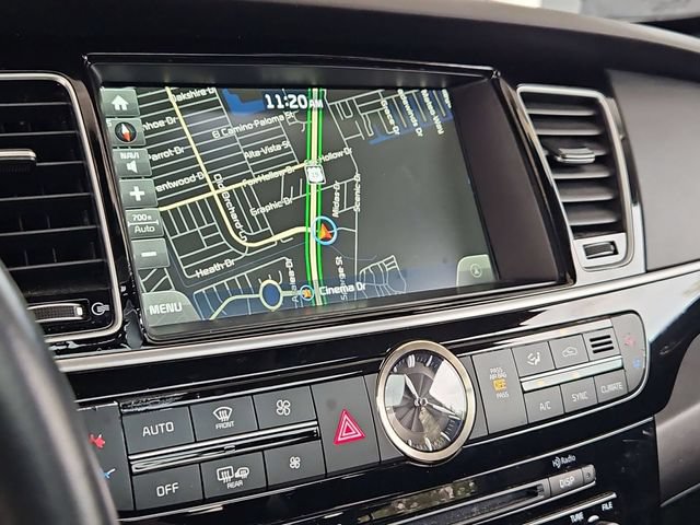 Used 2017 Kia K900 Premium RWD image 18