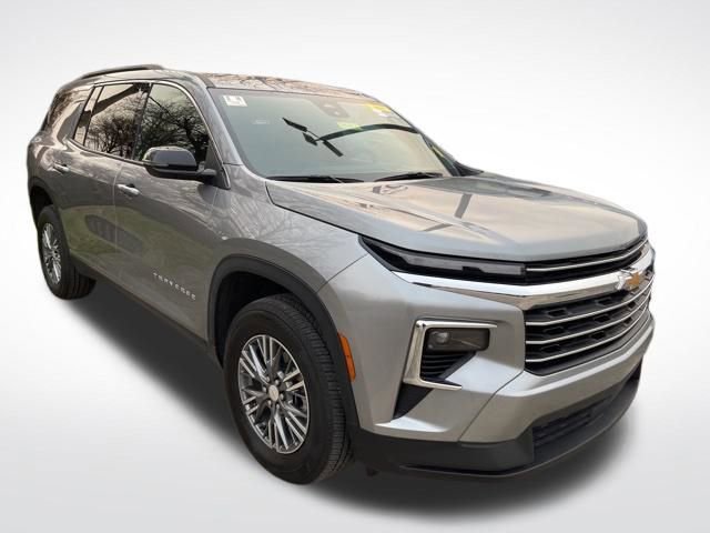 Used 2025 Chevrolet Traverse LT w/ LPO, Floor Liner Package image 10