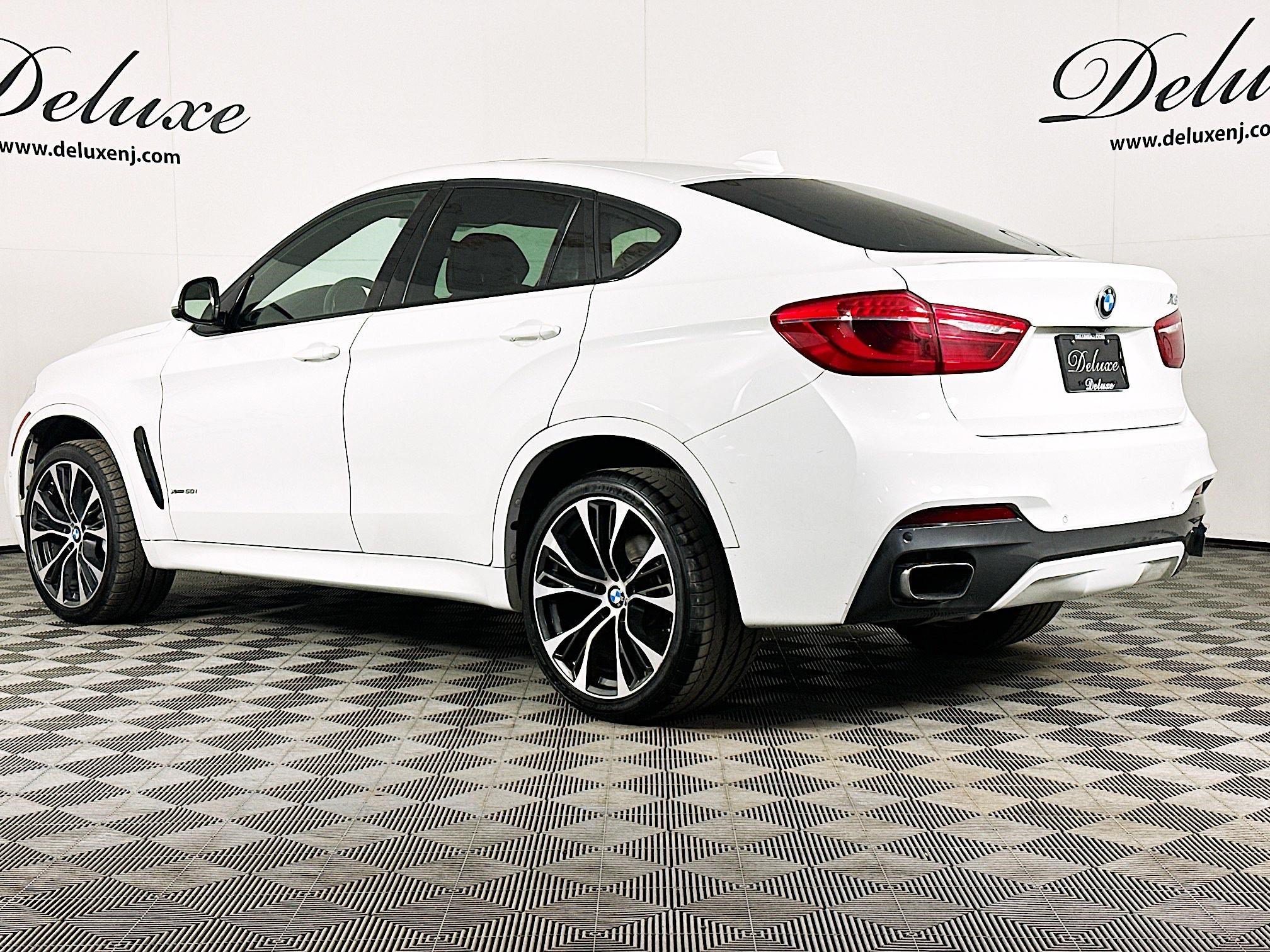 Used 2019 BMW X6 xDrive50i w/ M Sport Package AWD/4WD image 4