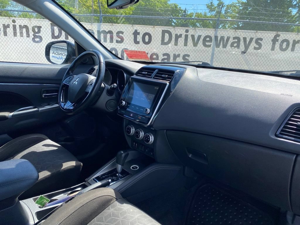 Used 2021 Mitsubishi Outlander Sport SE AWD/4WD image 17