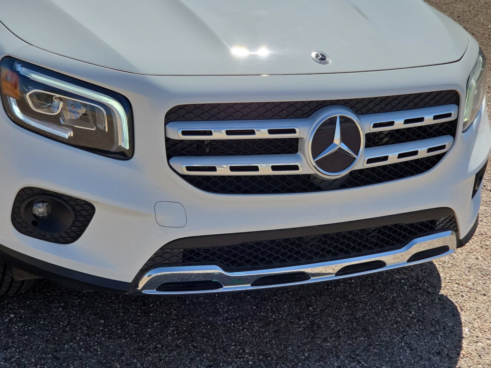 Used 2022 Mercedes-Benz GLB 250 4MATIC w/ Premium Package Lite image 9