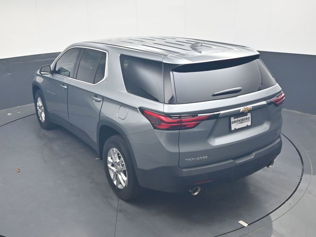 Used 2023 Chevrolet Traverse LS FWD image 23
