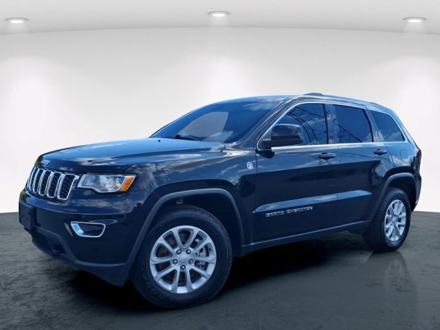 Used 2021 Jeep Grand Cherokee Laredo AWD/4WD image 2