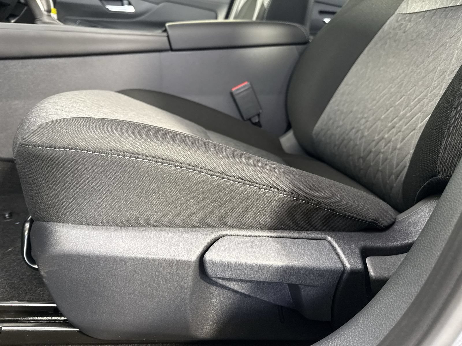 New 2026 Nissan Sentra SV w/ SV Convenience Package FWD image 20